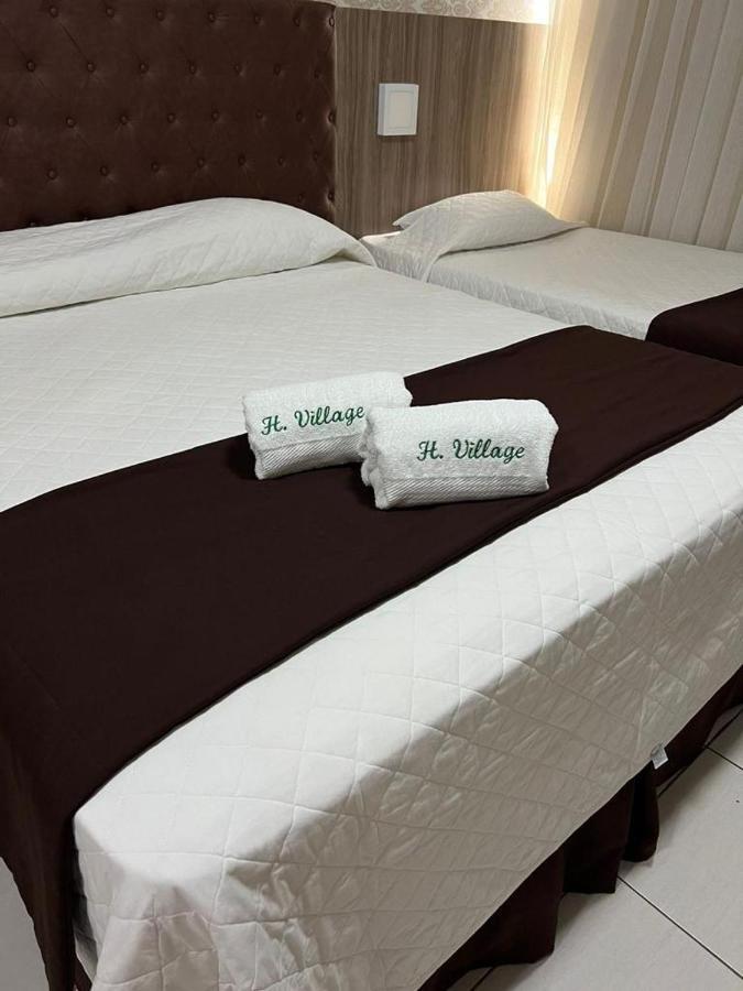Hotel Village Гараньюнс Экстерьер фото